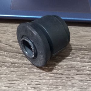 Bushing arm atas Nissan Terrano
