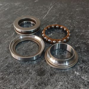 Bearing komstir N max Xeon